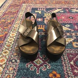 Platform shoes. Size 40.